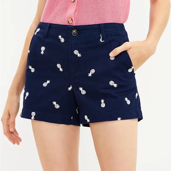 LOFT Pants - NWOT Loft navy blue washed twill shorts white pineapple pattern 4" inseam sz 14